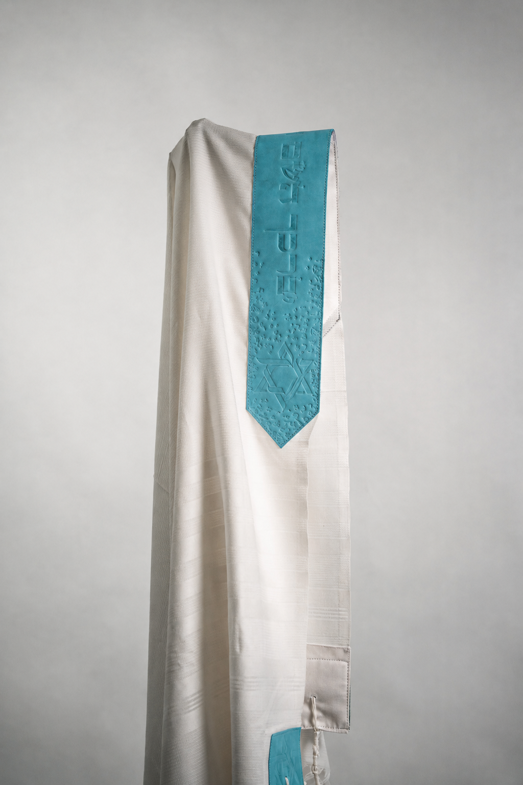 Wool Tallit & Leather Atara Set – White & Turquoise