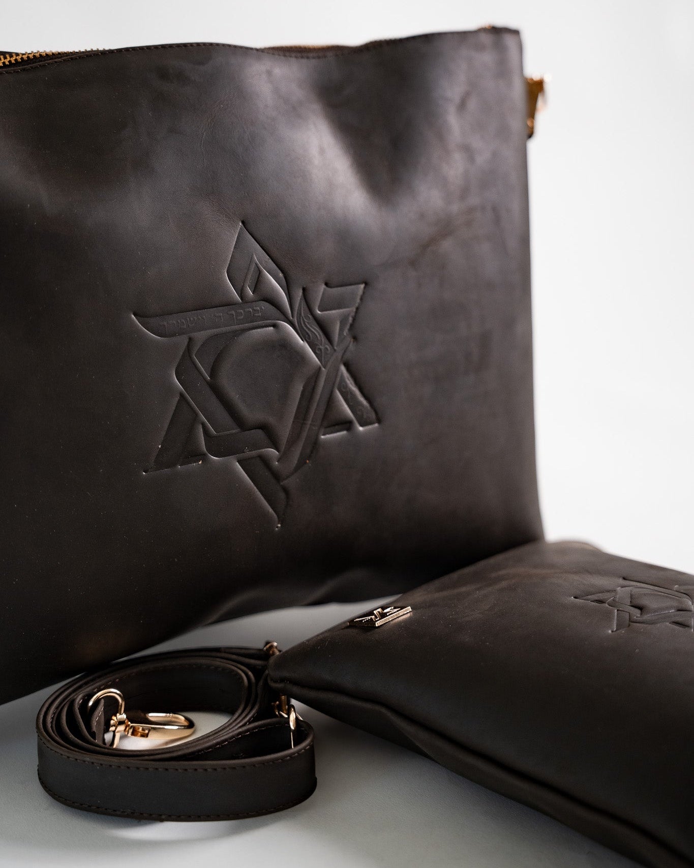 MAGEN DAVID – Dark brown matt