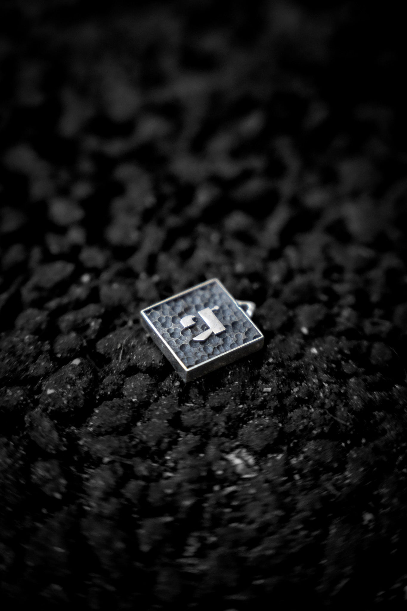 925 Silver Minimalist ה׳ Pendant