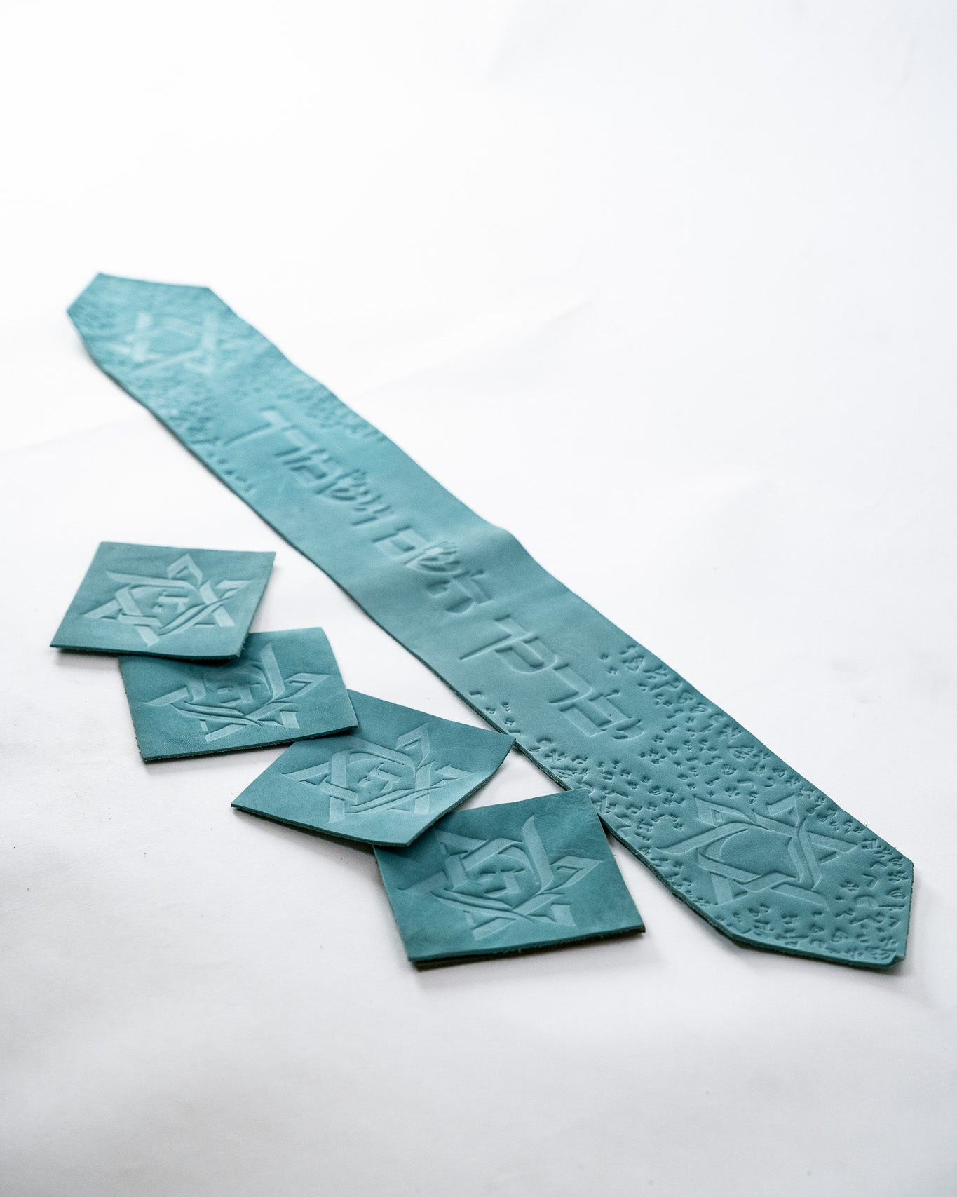Italian Leather Tallit Atara with 4 Corners – Turquoise