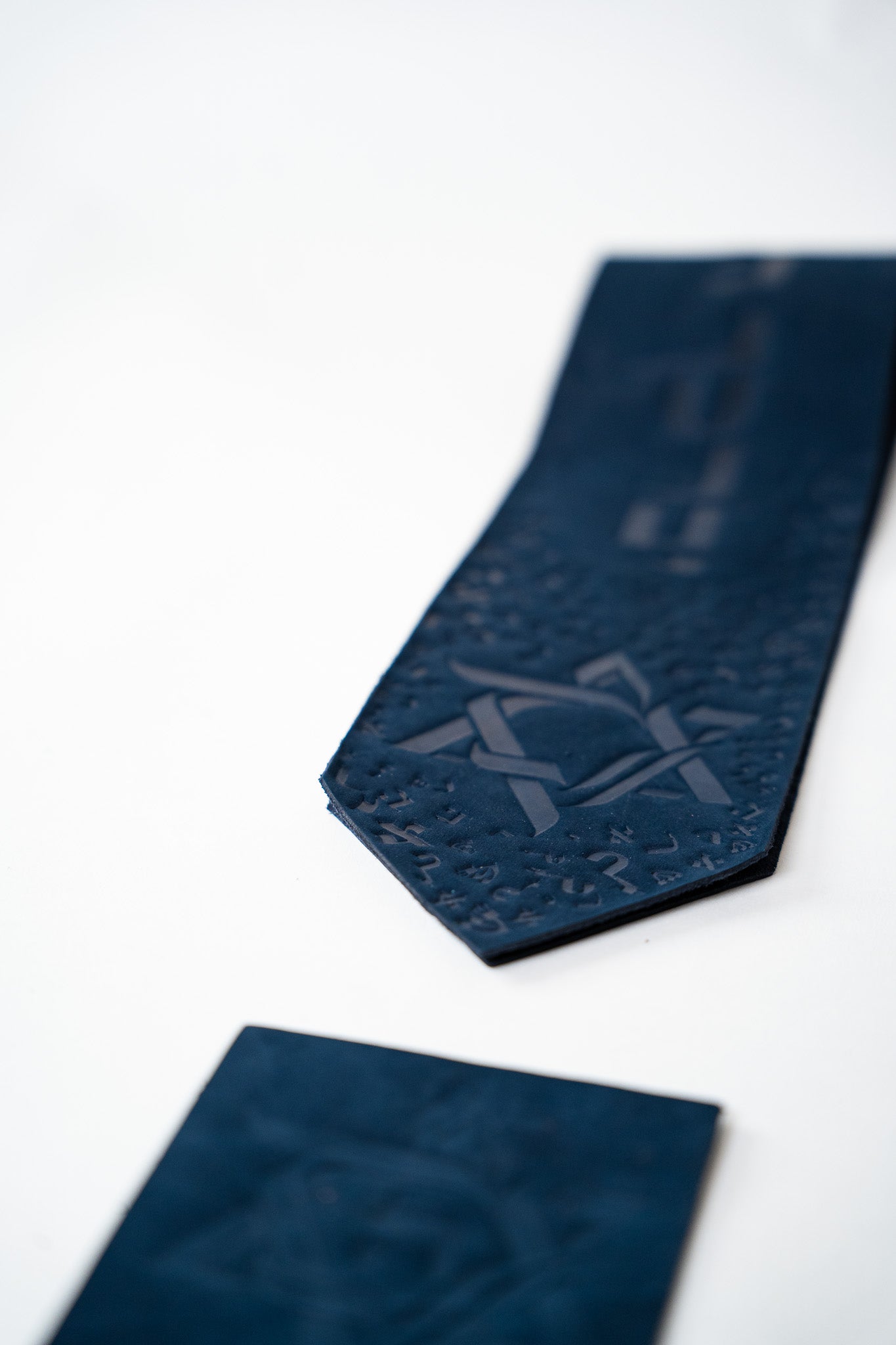 Italian Leather Tallit Atara with 4 Corners – Blue