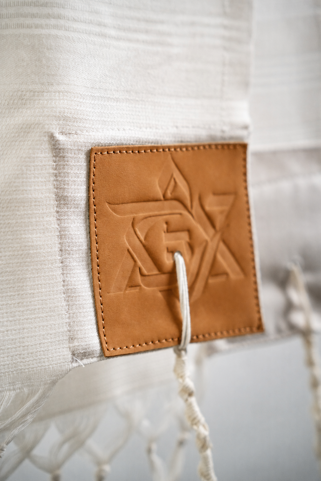 Wool Tallit & Leather Atara Set – White & Natural
