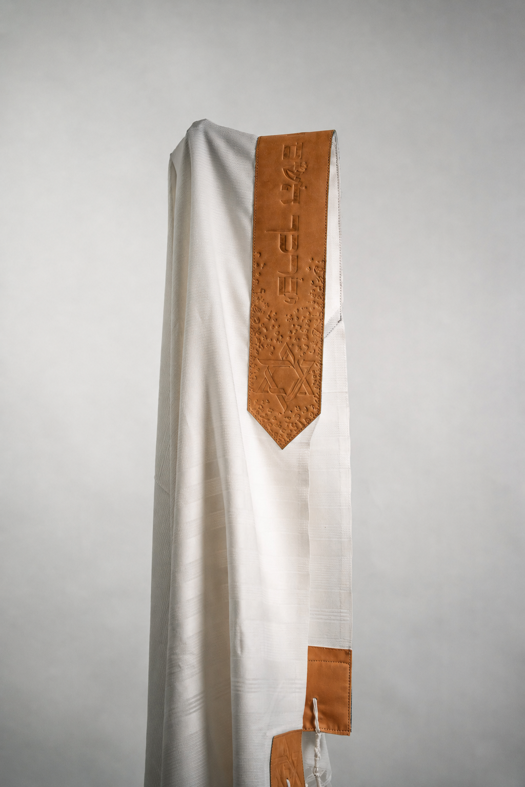 Wool Tallit & Leather Atara Set – White & Natural