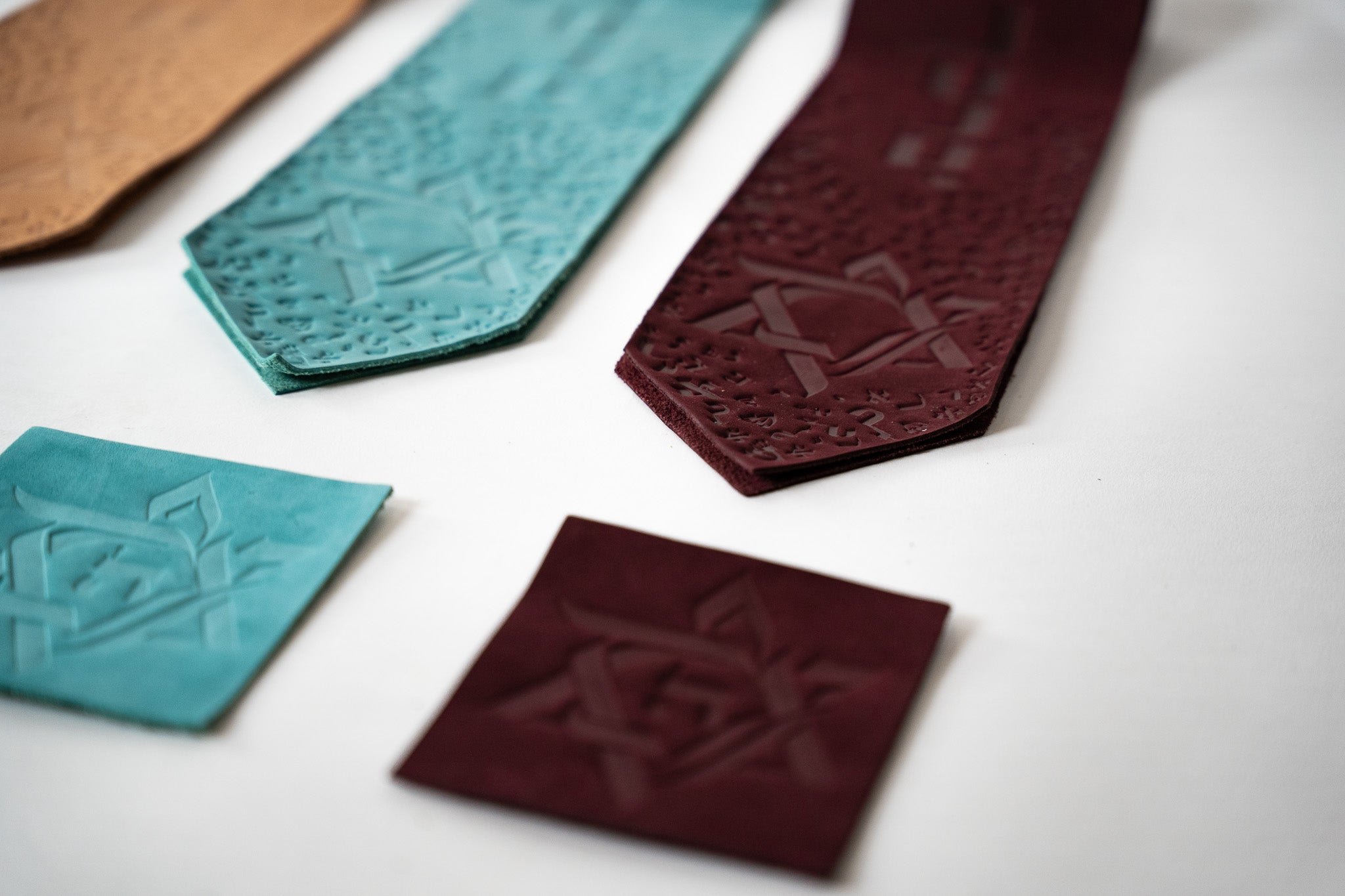 Italian Leather Tallit Atara with 4 Corners – Burgundy